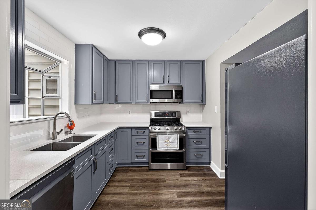 679 Anderson Walk Marietta GA 30062