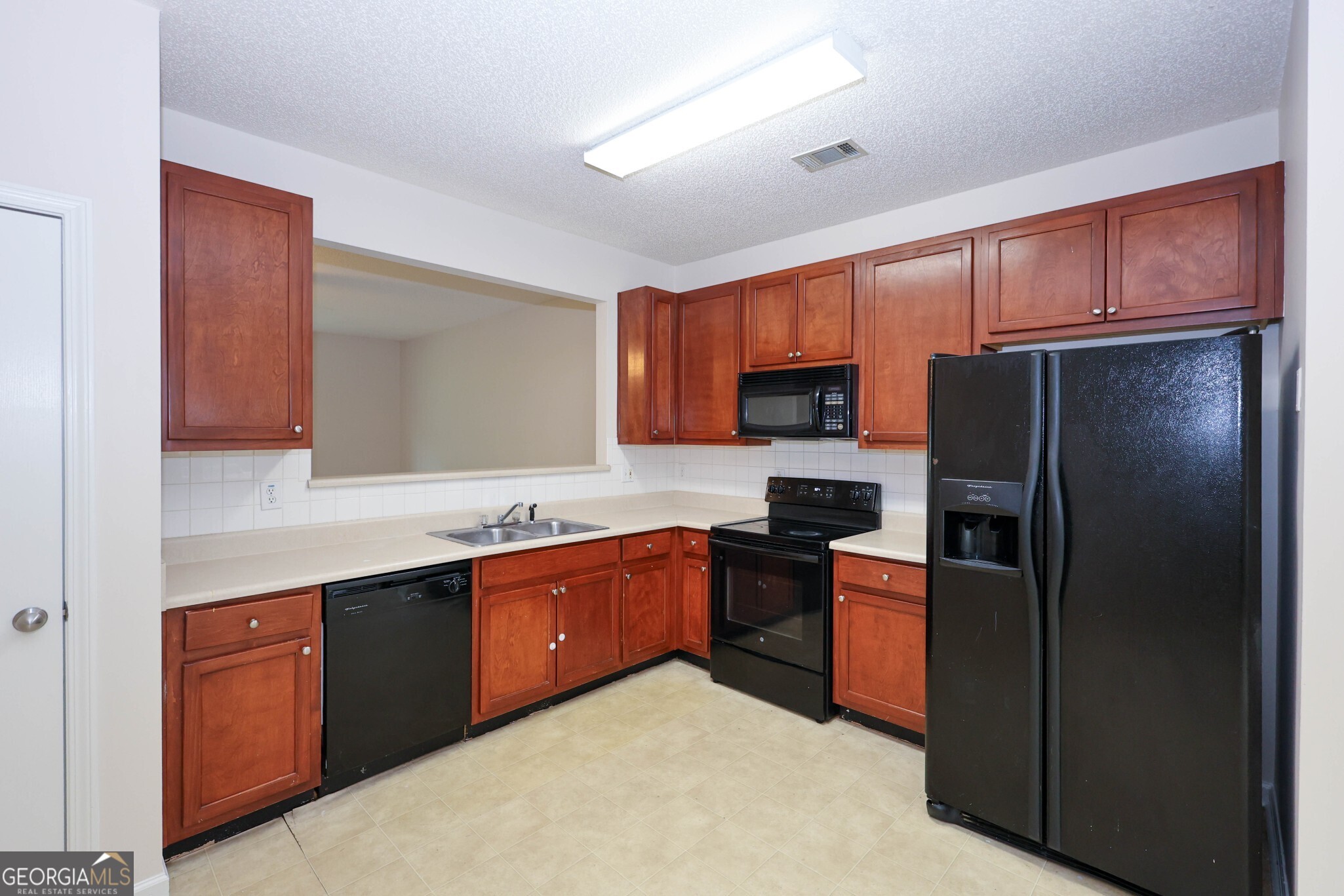 7705 Commerce Court Riverdale GA 30296
