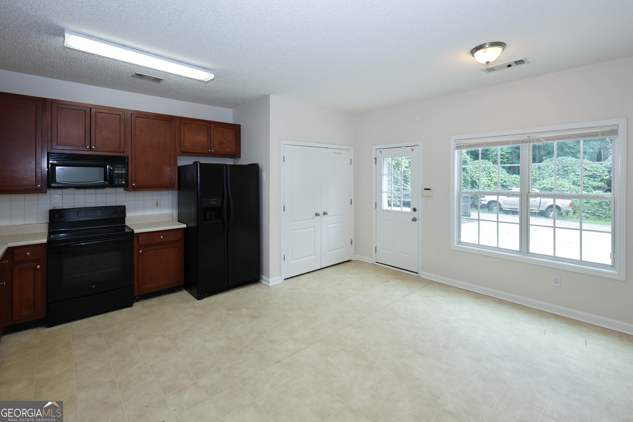 7705 Commerce Court Riverdale GA 30296