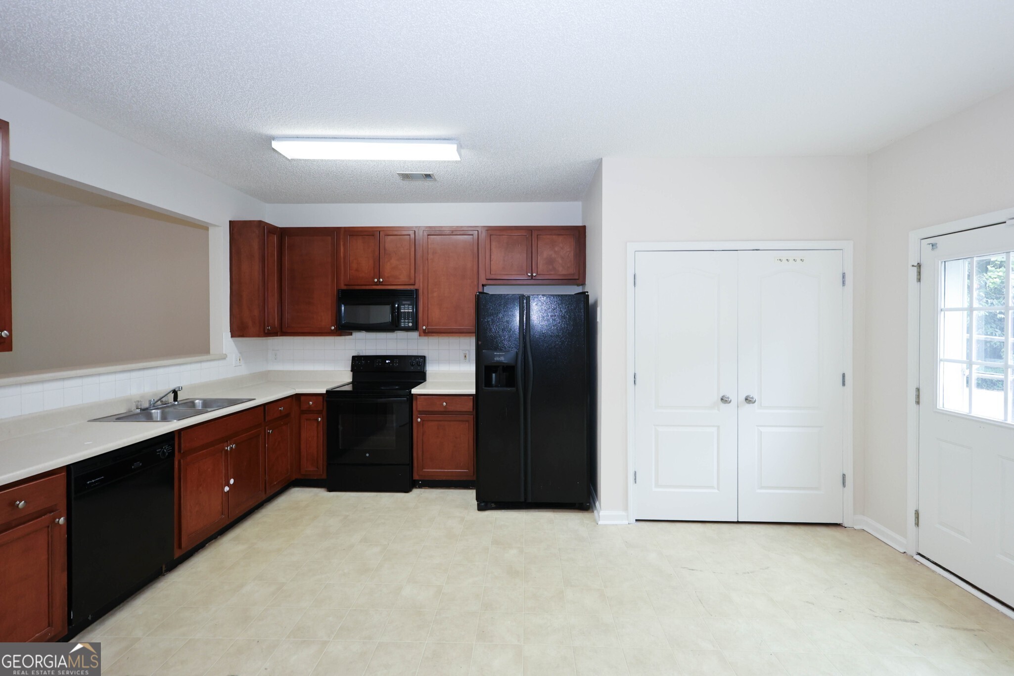 7705 Commerce Court Riverdale GA 30296