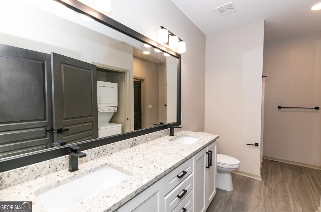 1000 Ashwood Parkway Dunwoody GA 30338