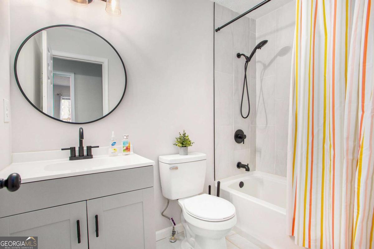 5656 La Fleur Trail Stonecrest GA 30038