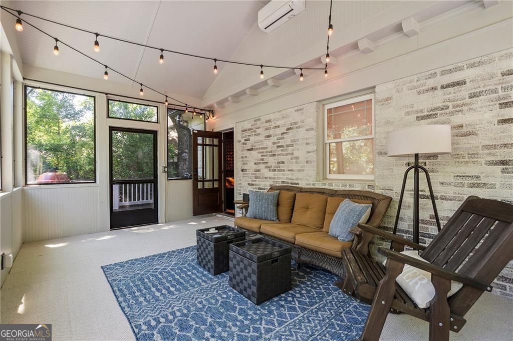 663 Yorkshire Road NE Atlanta GA 30306