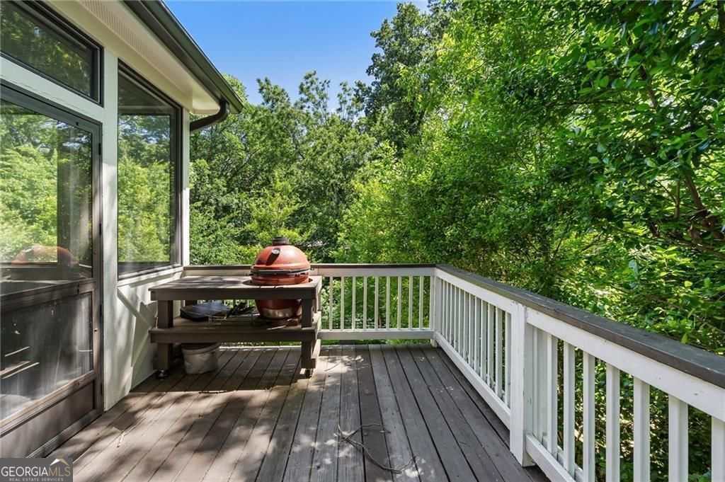 663 Yorkshire Road NE Atlanta GA 30306