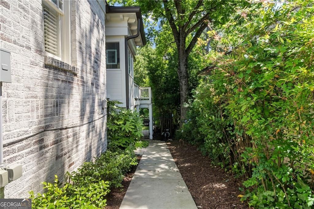 663 Yorkshire Road NE Atlanta GA 30306
