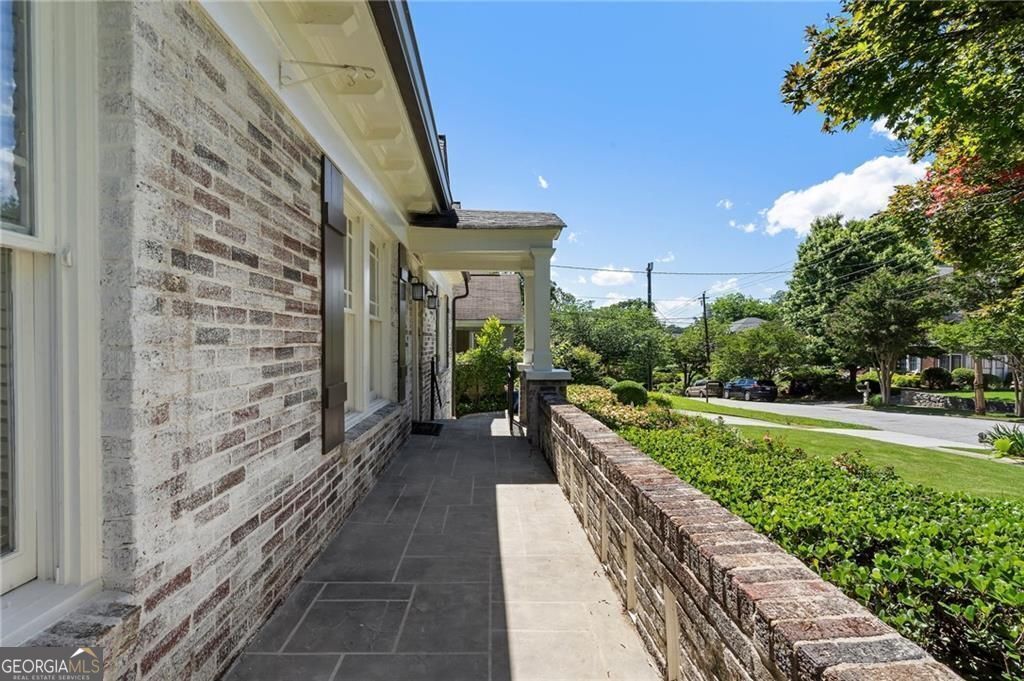 663 Yorkshire Road NE Atlanta GA 30306