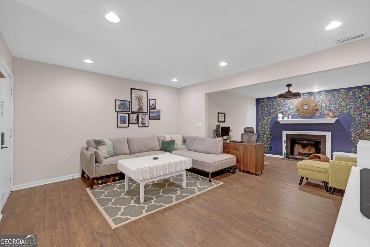 118 Lablanc Way NW Atlanta GA 30327