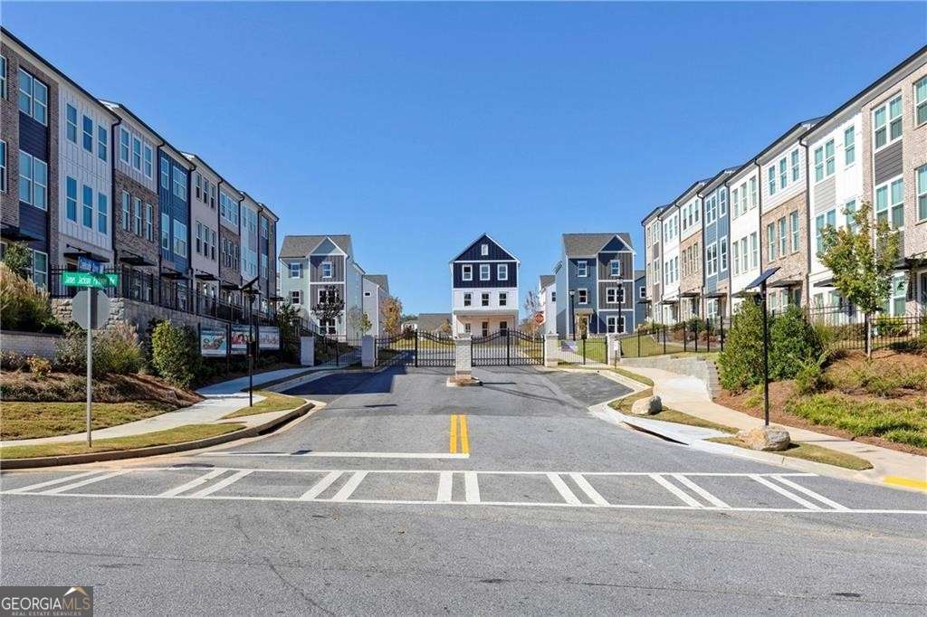 1422 Creekside Circle NW Atlanta GA 30318
