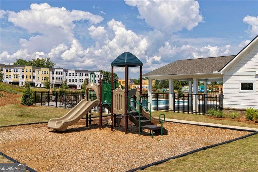 1422 Creekside Circle NW Atlanta GA 30318
