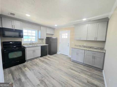 305 Kingtown Street Mccaysville GA 30555