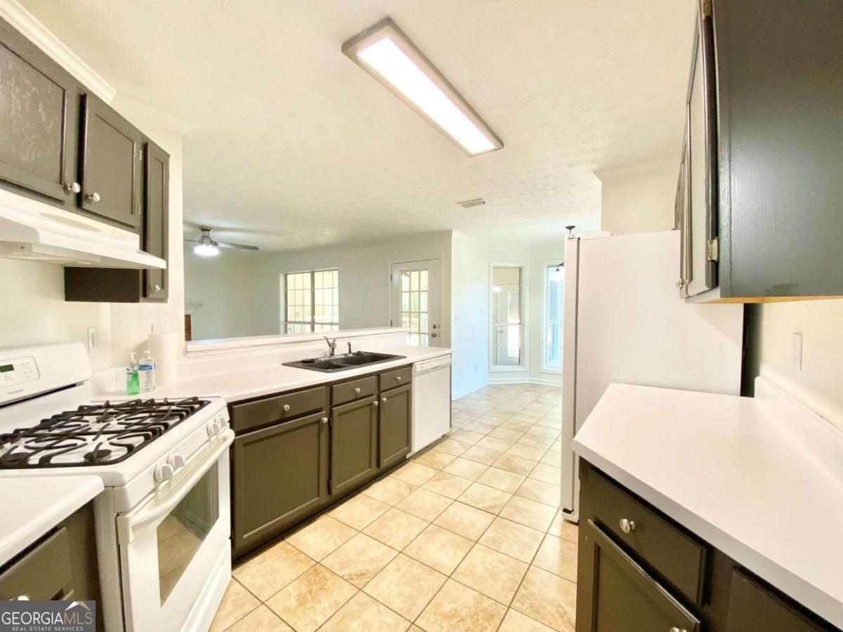640 Suwanee Lakes Circle Suwanee GA 30024