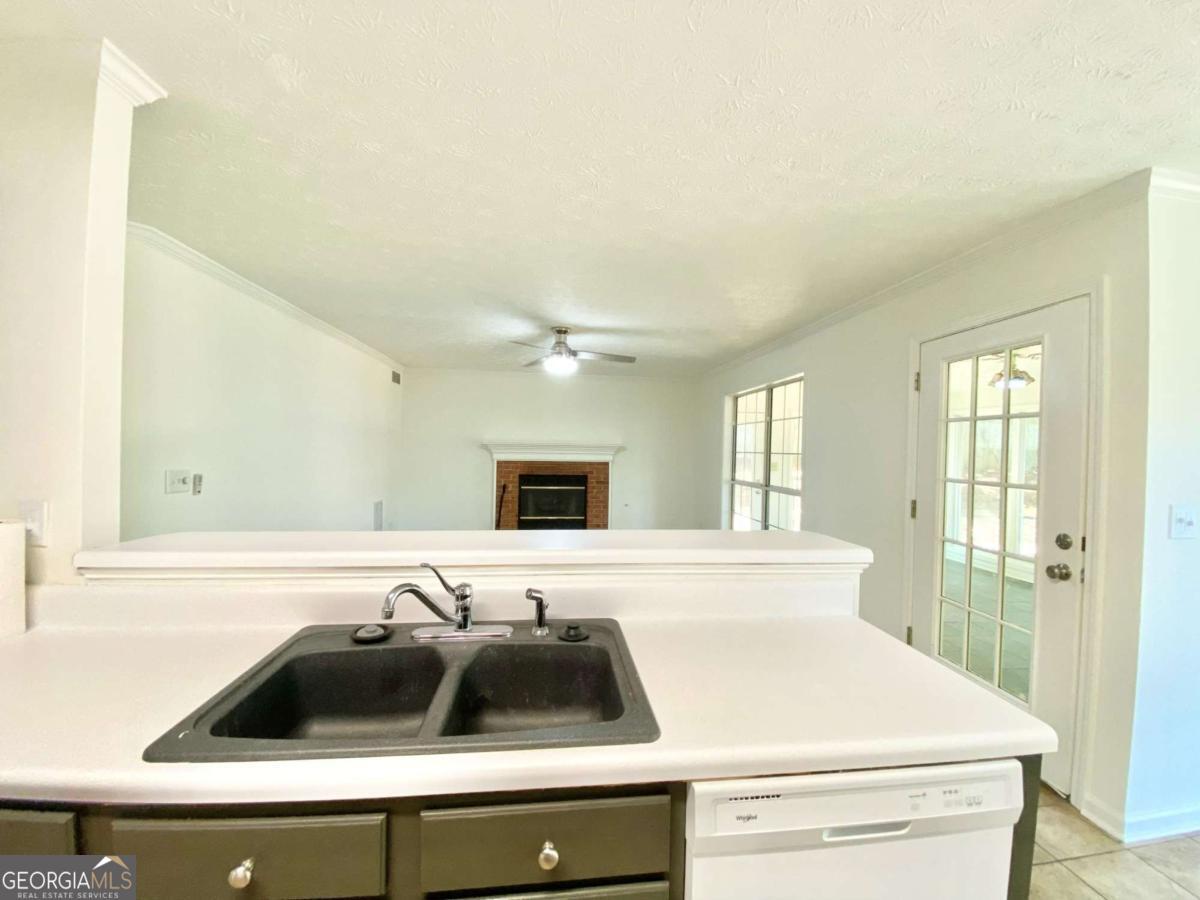 640 Suwanee Lakes Circle Suwanee GA 30024
