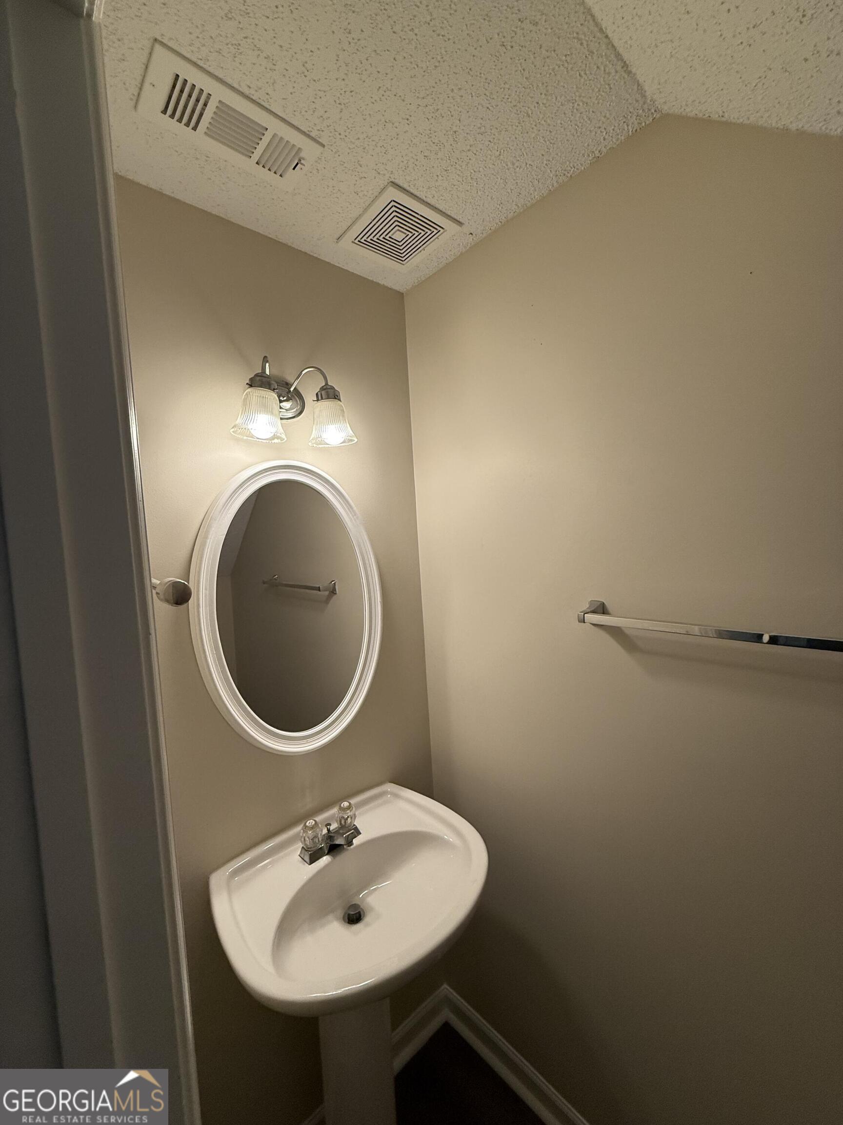 2765 Ashleigh Lane Alpharetta GA 30004