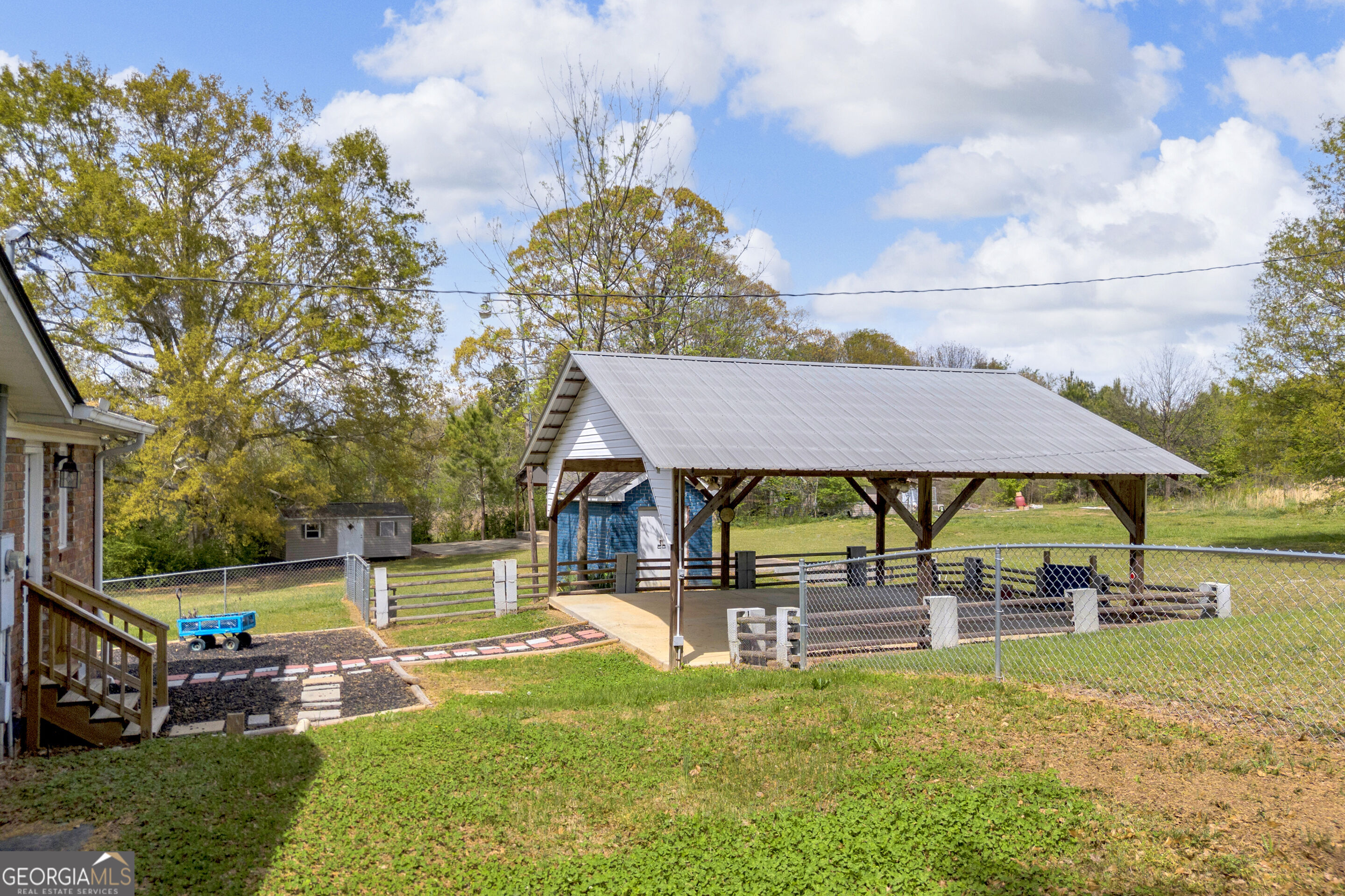 450 N Clarks Creek Road Martin GA 30557
