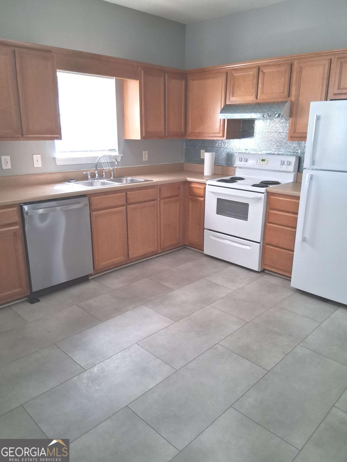 132 Hawkeye Lane Conyers GA 30012
