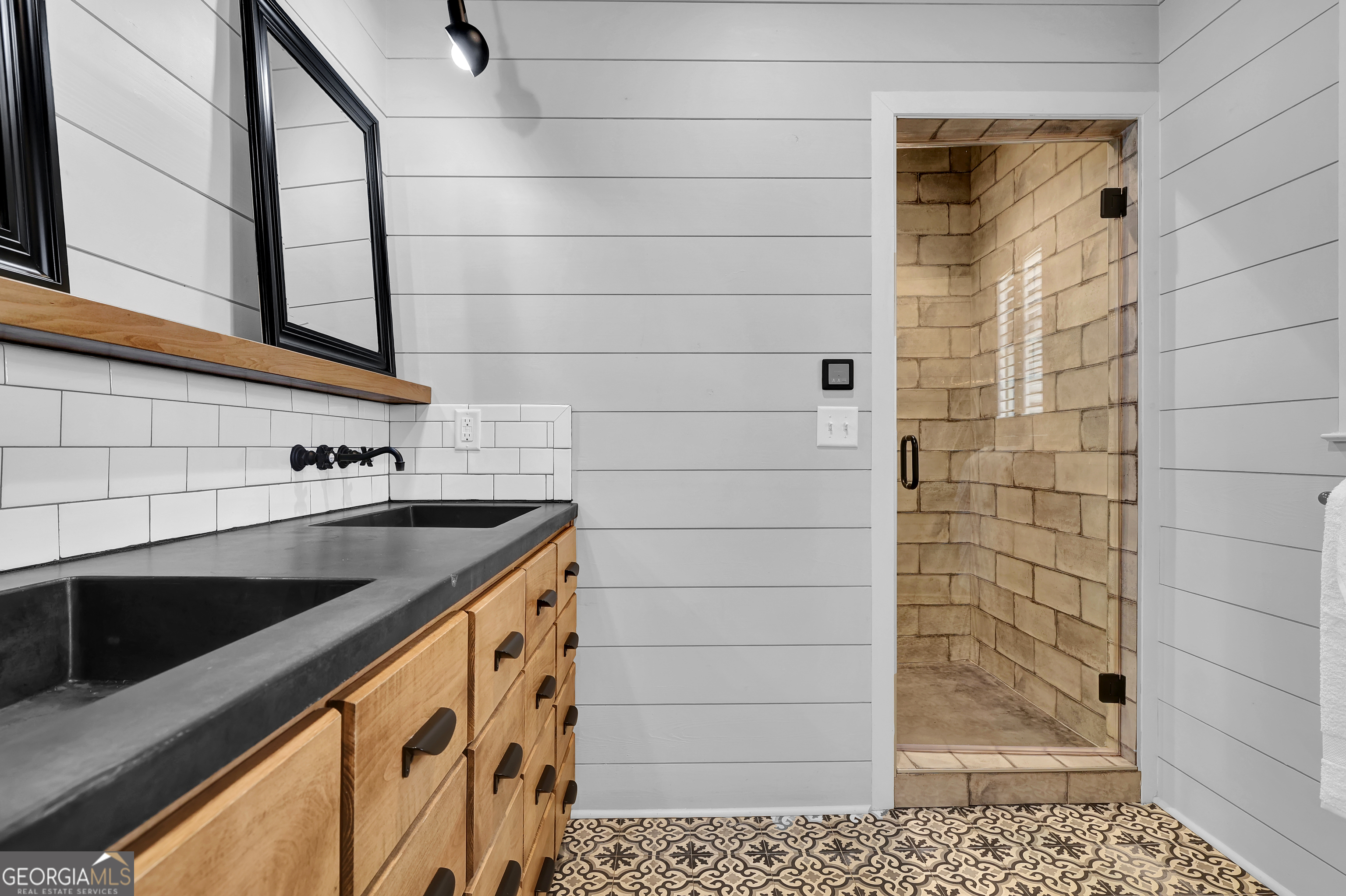 121 Grace Trace Lizella GA 31052