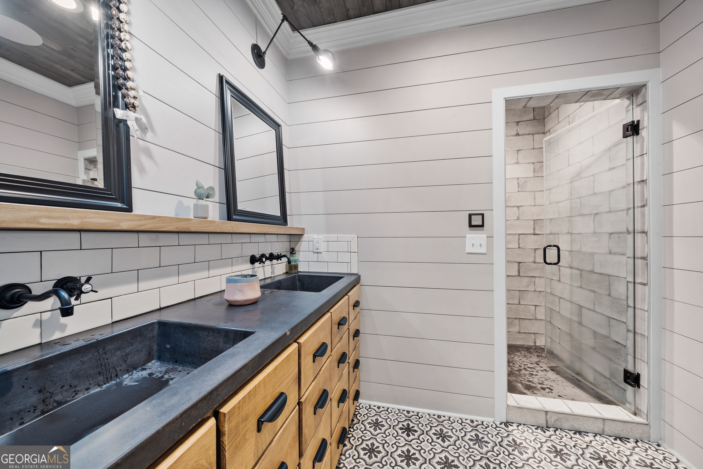 121 Grace Trace Lizella GA 31052