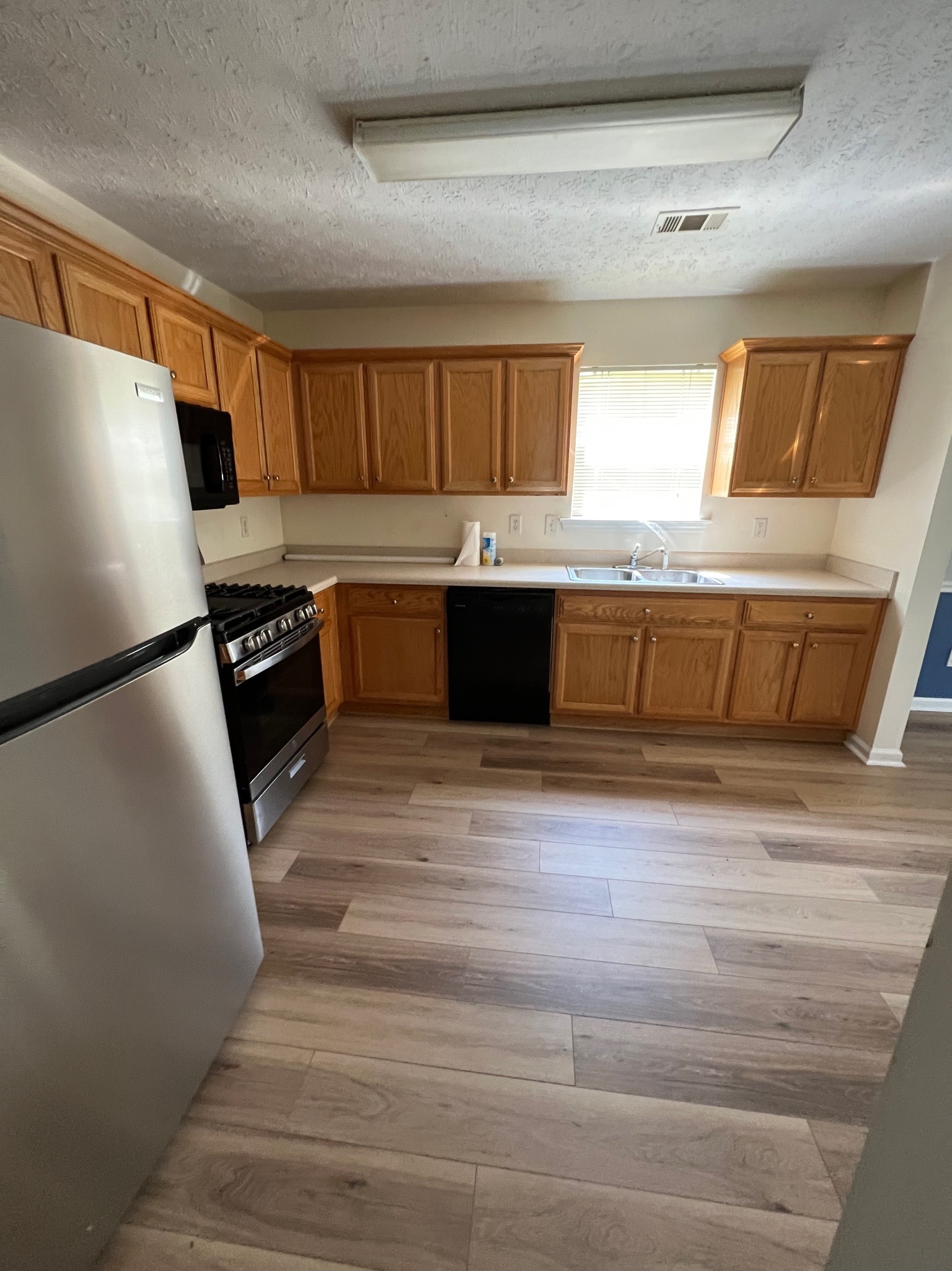 3769 Stagecoach Pass Ellenwood GA 30294
