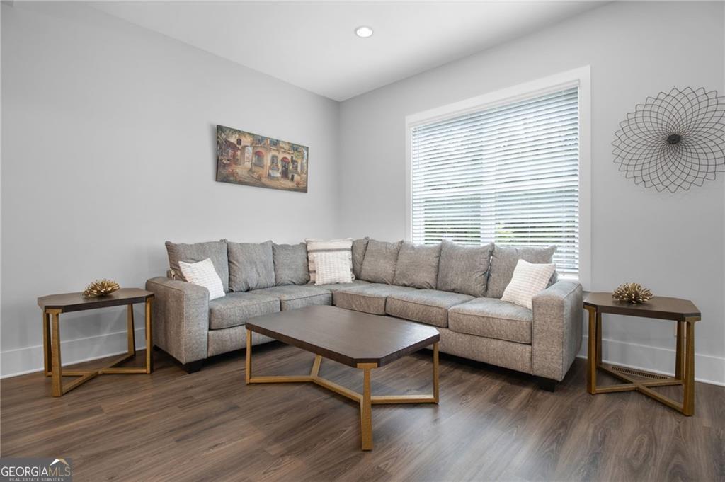 2443 Sycamore Road NW Atlanta GA 30318
