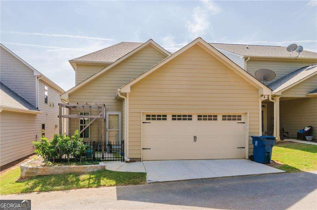 449 Privet Circle Suwanee GA 30024