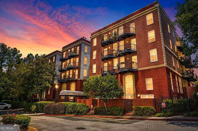 2840 Peachtree Road NW Atlanta GA 30305