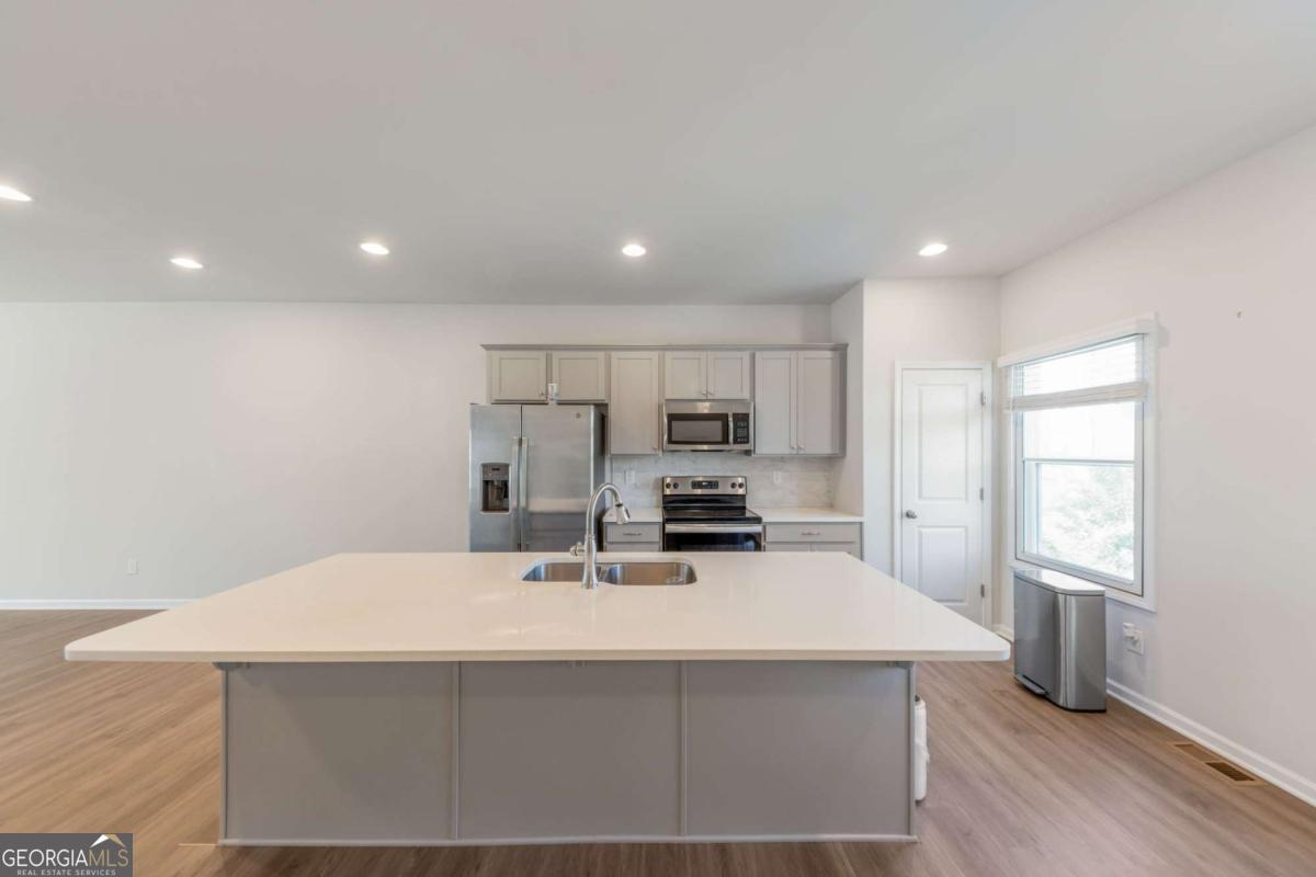 3625 Hawthorne Atlanta GA 30337