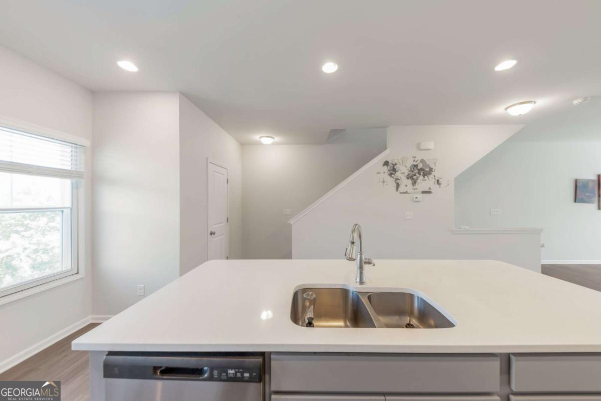 3625 Hawthorne Atlanta GA 30337