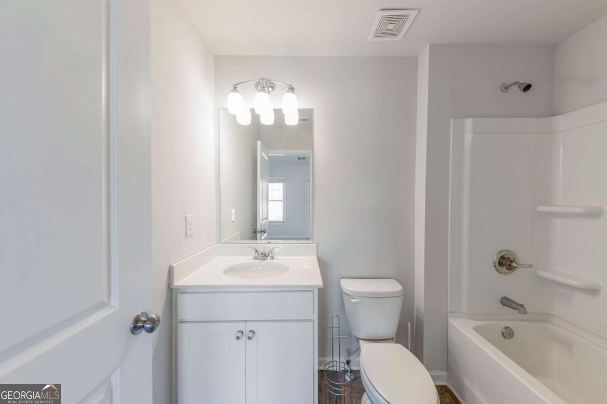 3625 Hawthorne Atlanta GA 30337