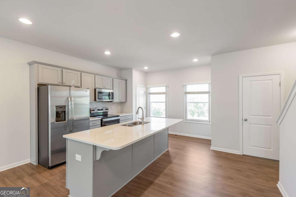 3625 Hawthorne Atlanta GA 30337