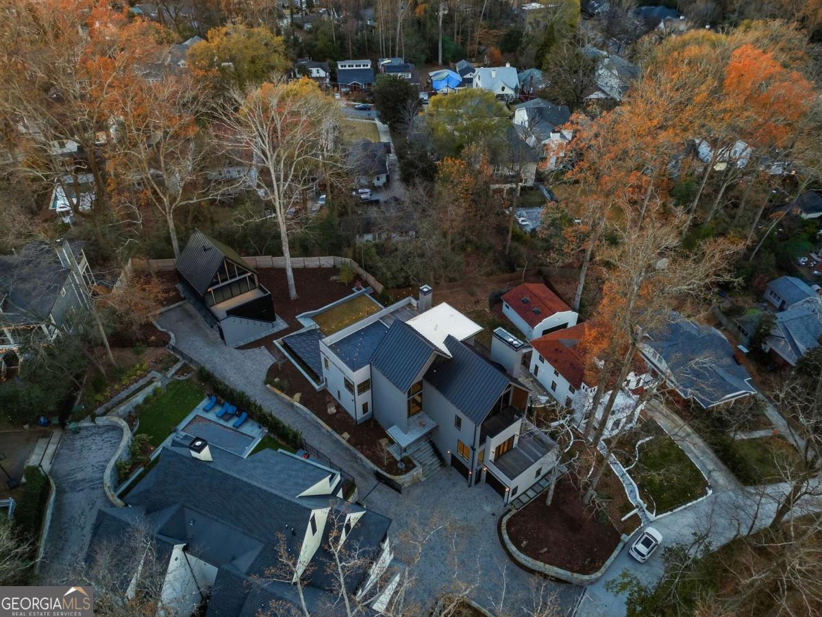 1033 Reeder Circle NE Atlanta GA 30306