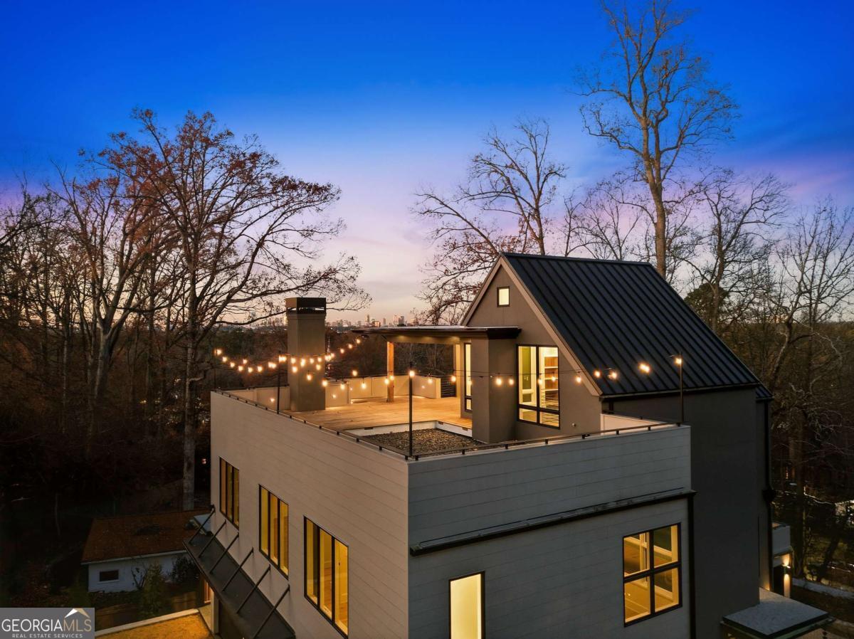 1033 Reeder Circle NE Atlanta GA 30306