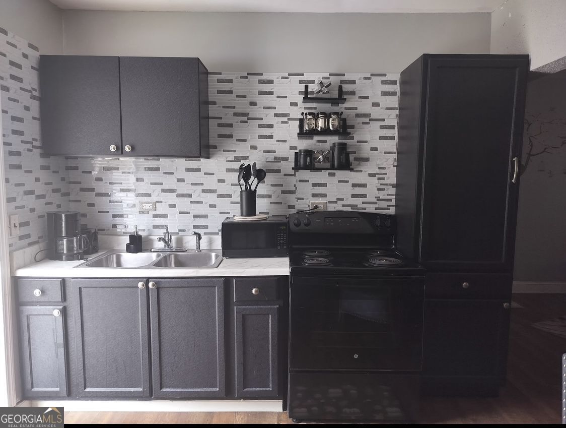 7567 Sugarcreek Drive Riverdale GA 30296