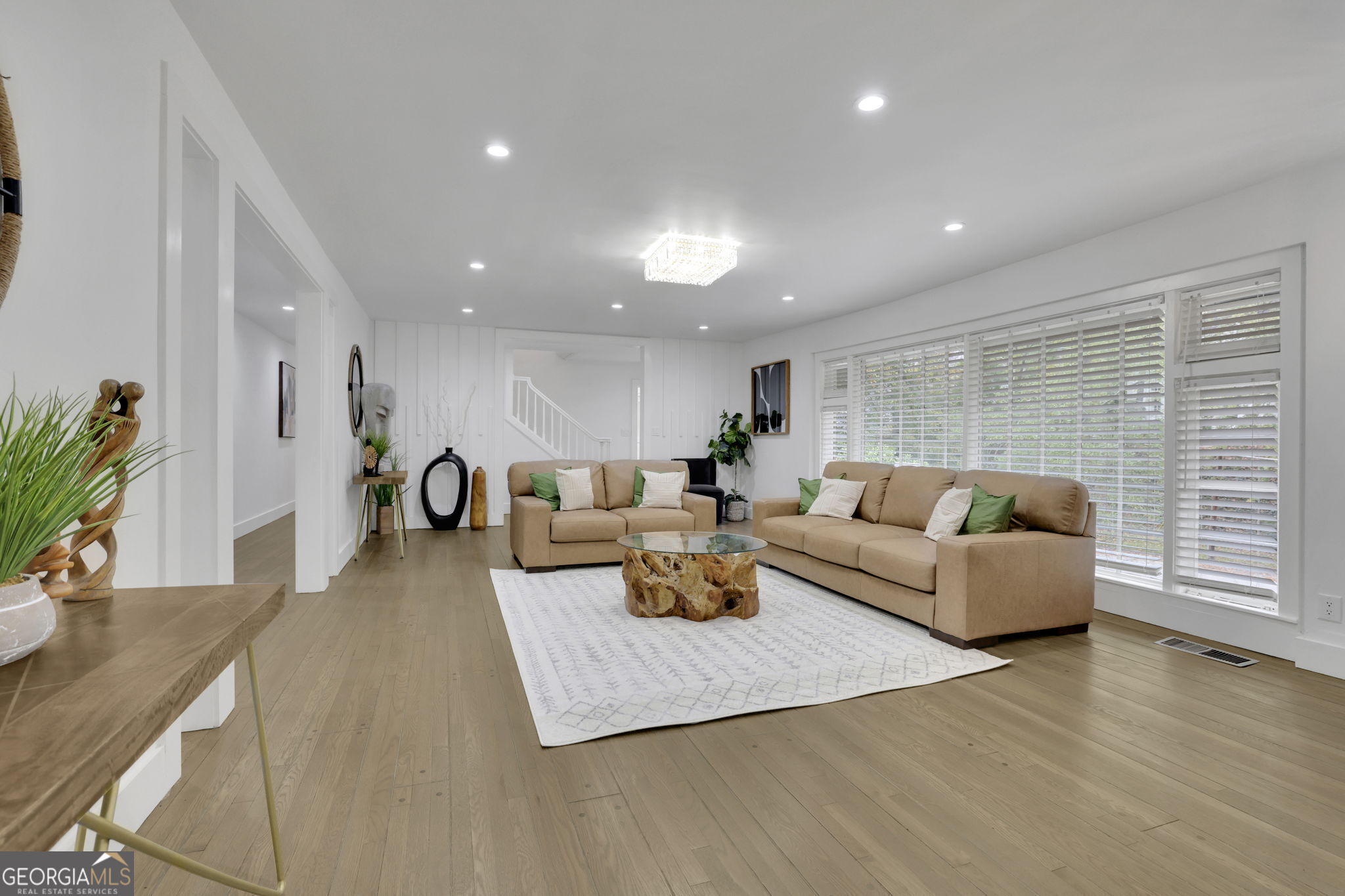 3018 W Pine Valley Road NW Atlanta GA 30305