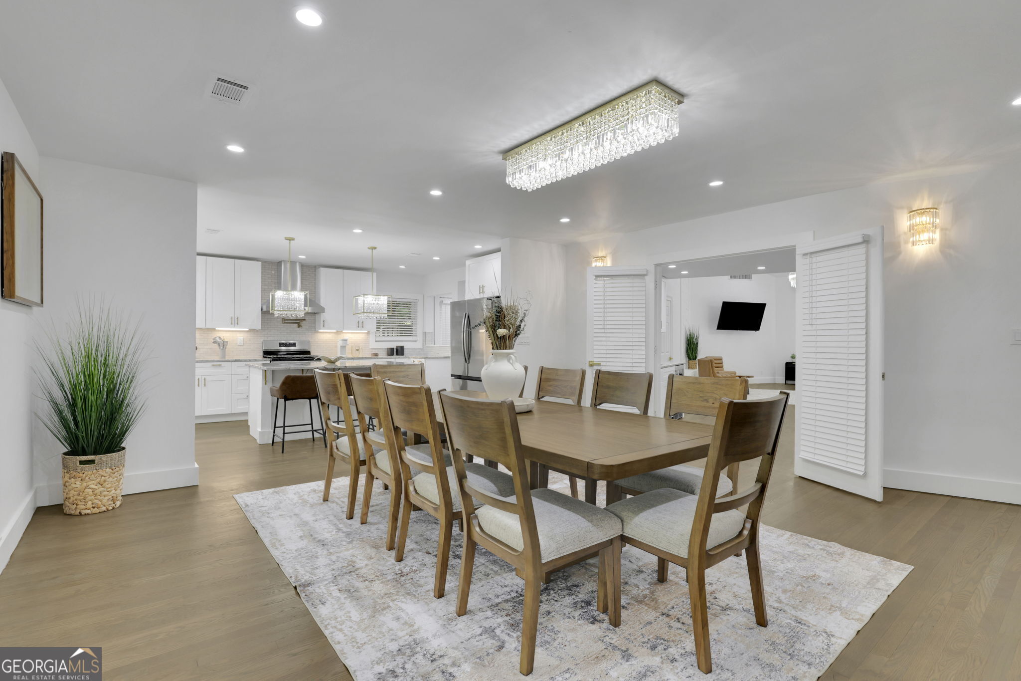 3018 W Pine Valley Road NW Atlanta GA 30305