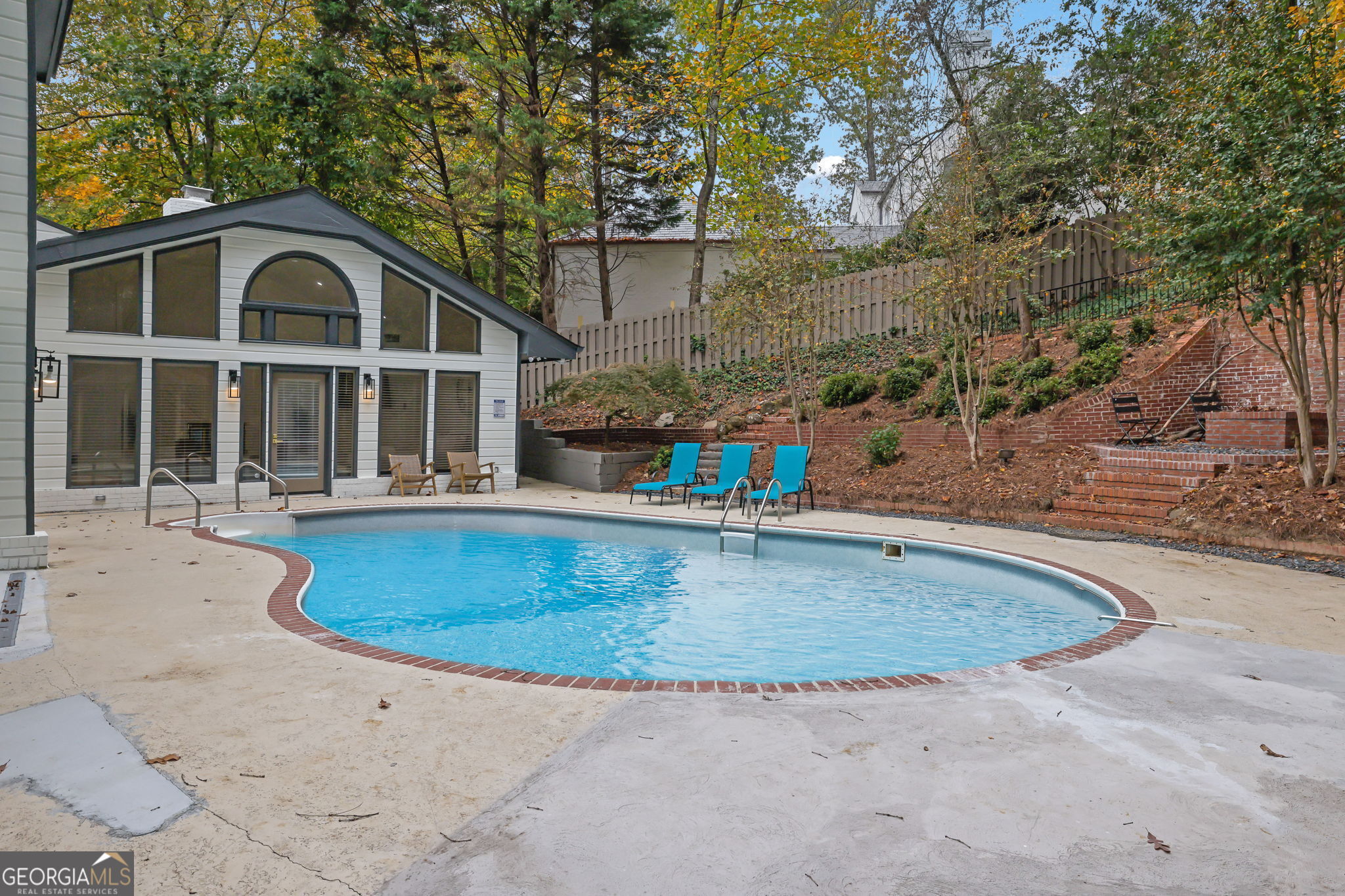 3018 W Pine Valley Road NW Atlanta GA 30305
