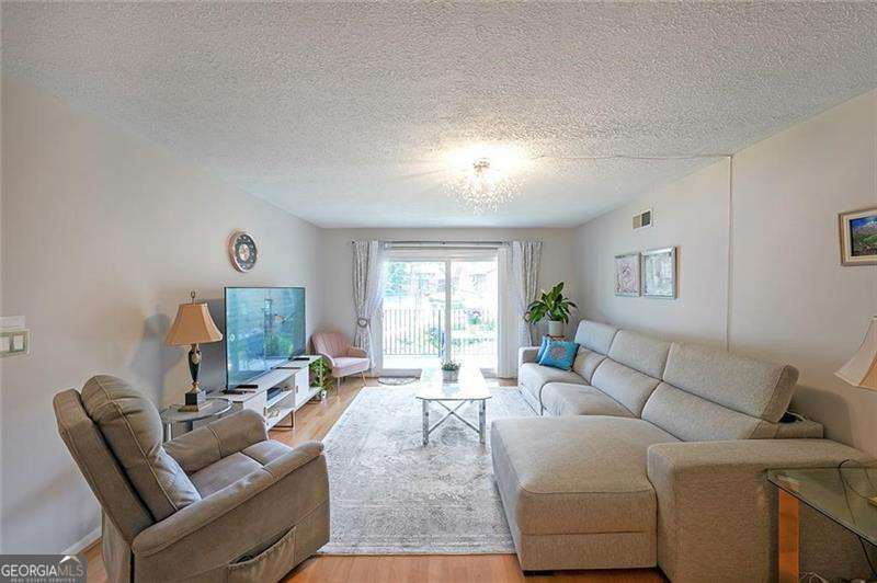 6851 Roswell Road Atlanta GA 30328