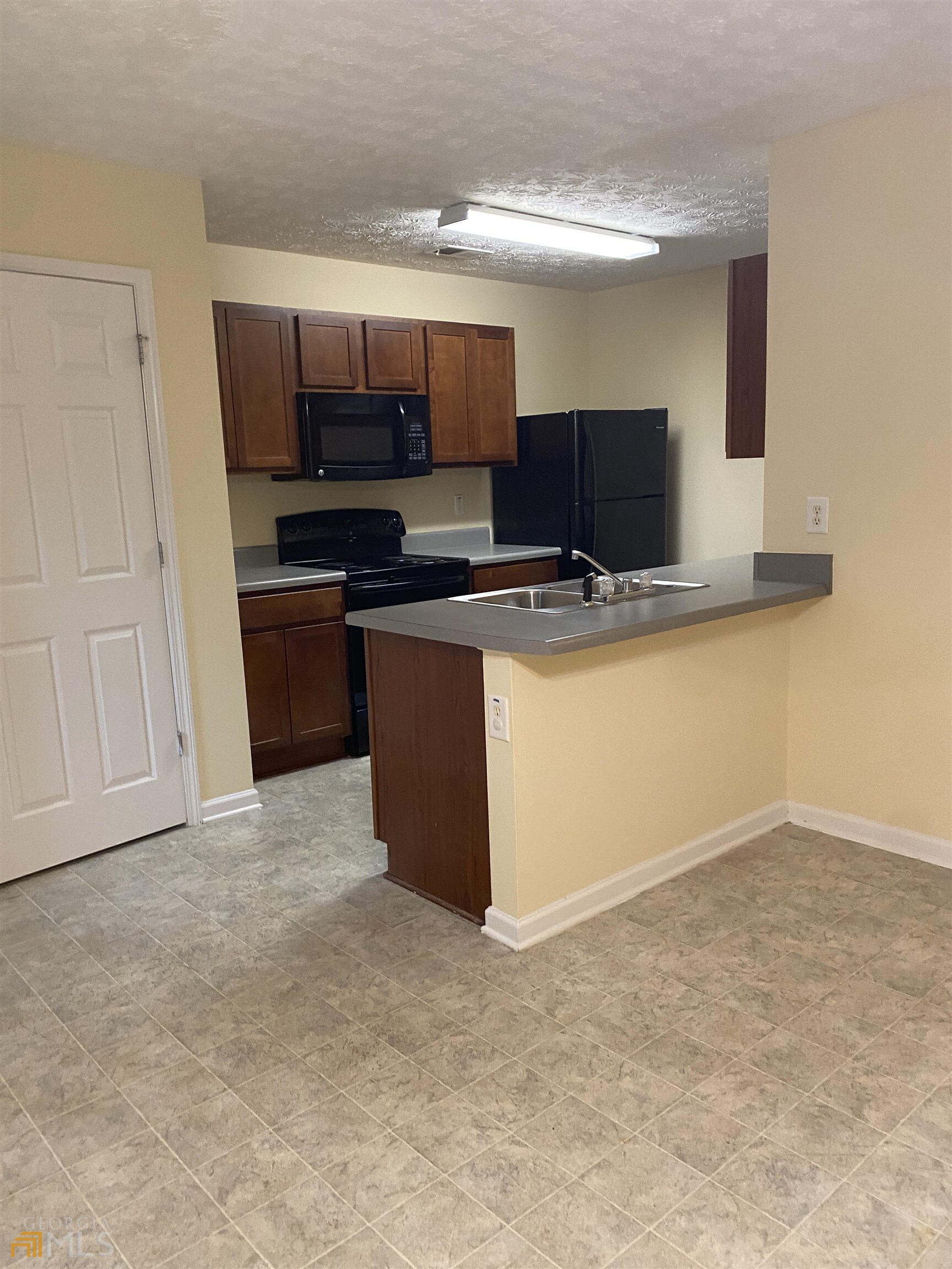 7200 Grosbeak Street Union City GA 30291