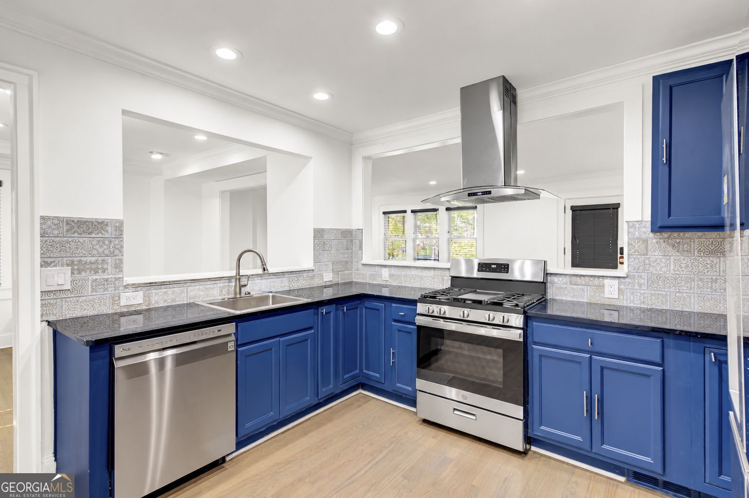 809 Crestridge Drive NE Atlanta GA 30306