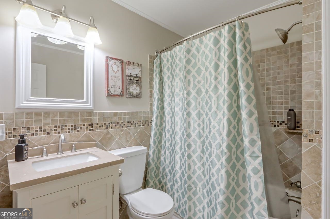 428 Riverlake Court Woodstock GA 30188