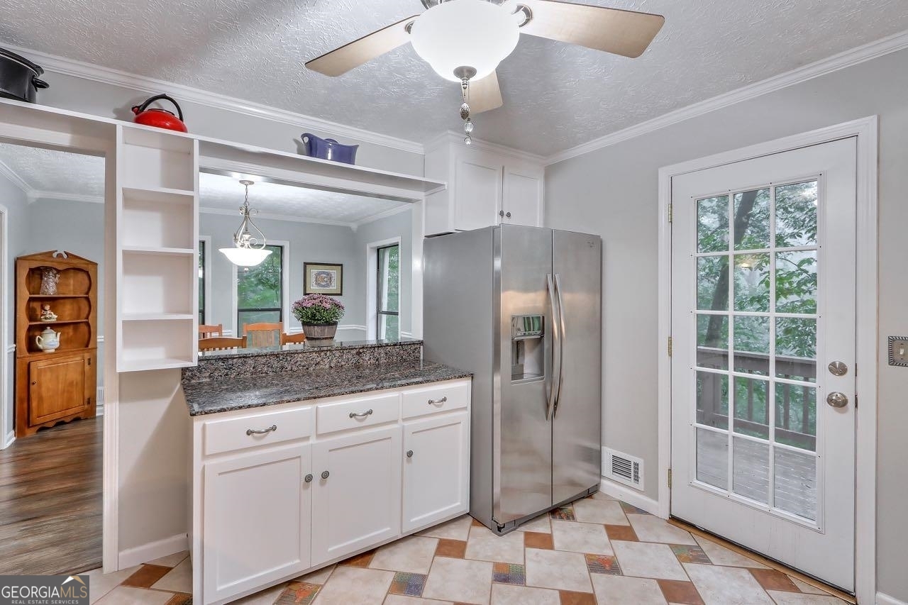 428 Riverlake Court Woodstock GA 30188