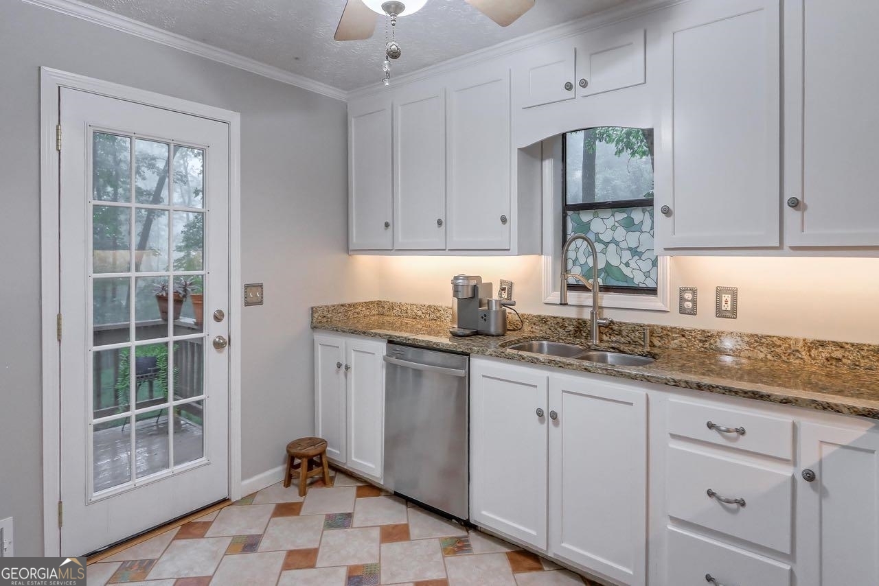 428 Riverlake Court Woodstock GA 30188