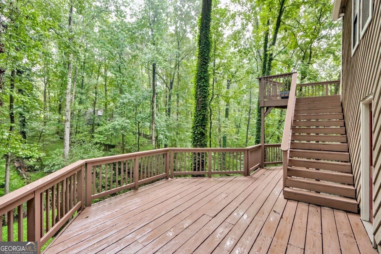 428 Riverlake Court Woodstock GA 30188