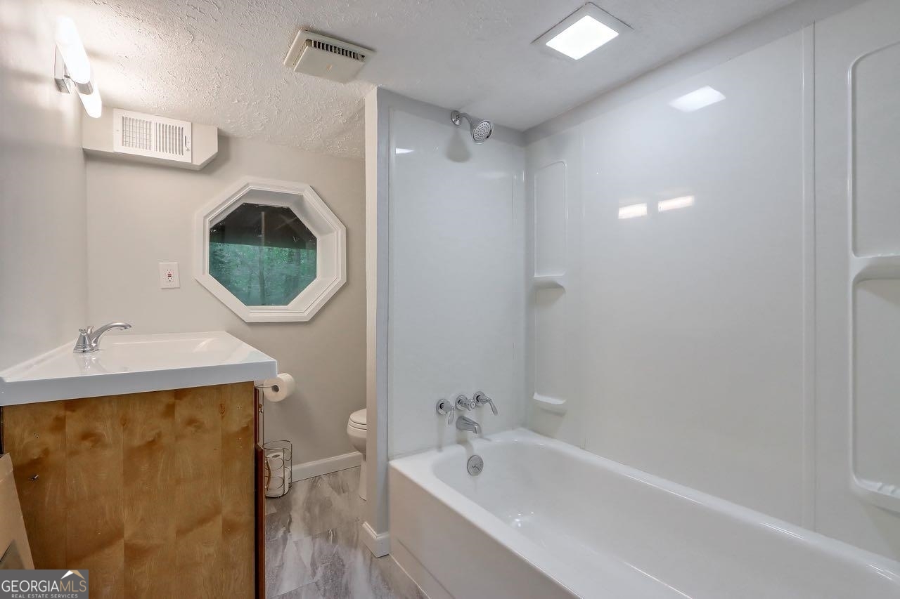 428 Riverlake Court Woodstock GA 30188