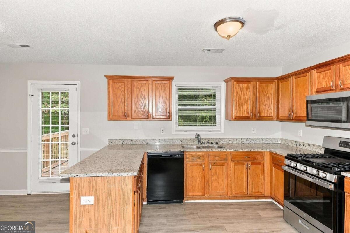 5730 Broadleaf Way Atlanta GA 30349