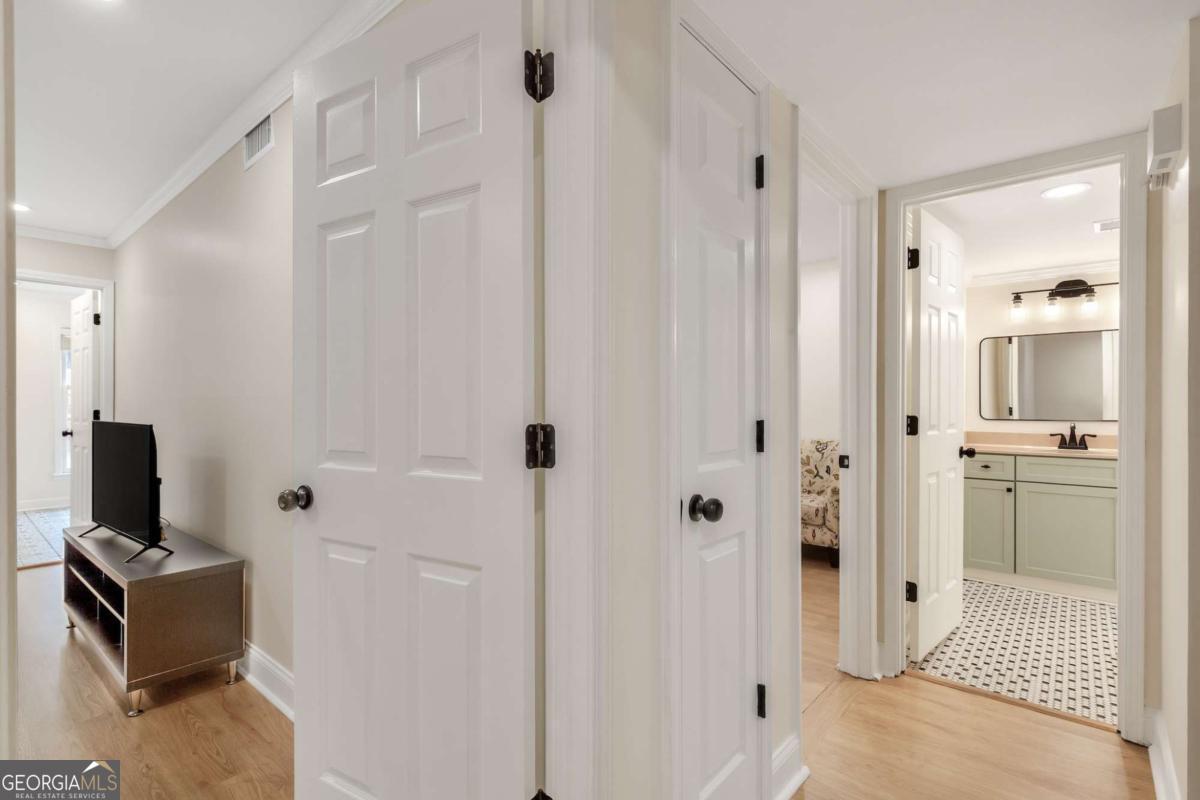1105 Garden Court Atlanta GA 30328
