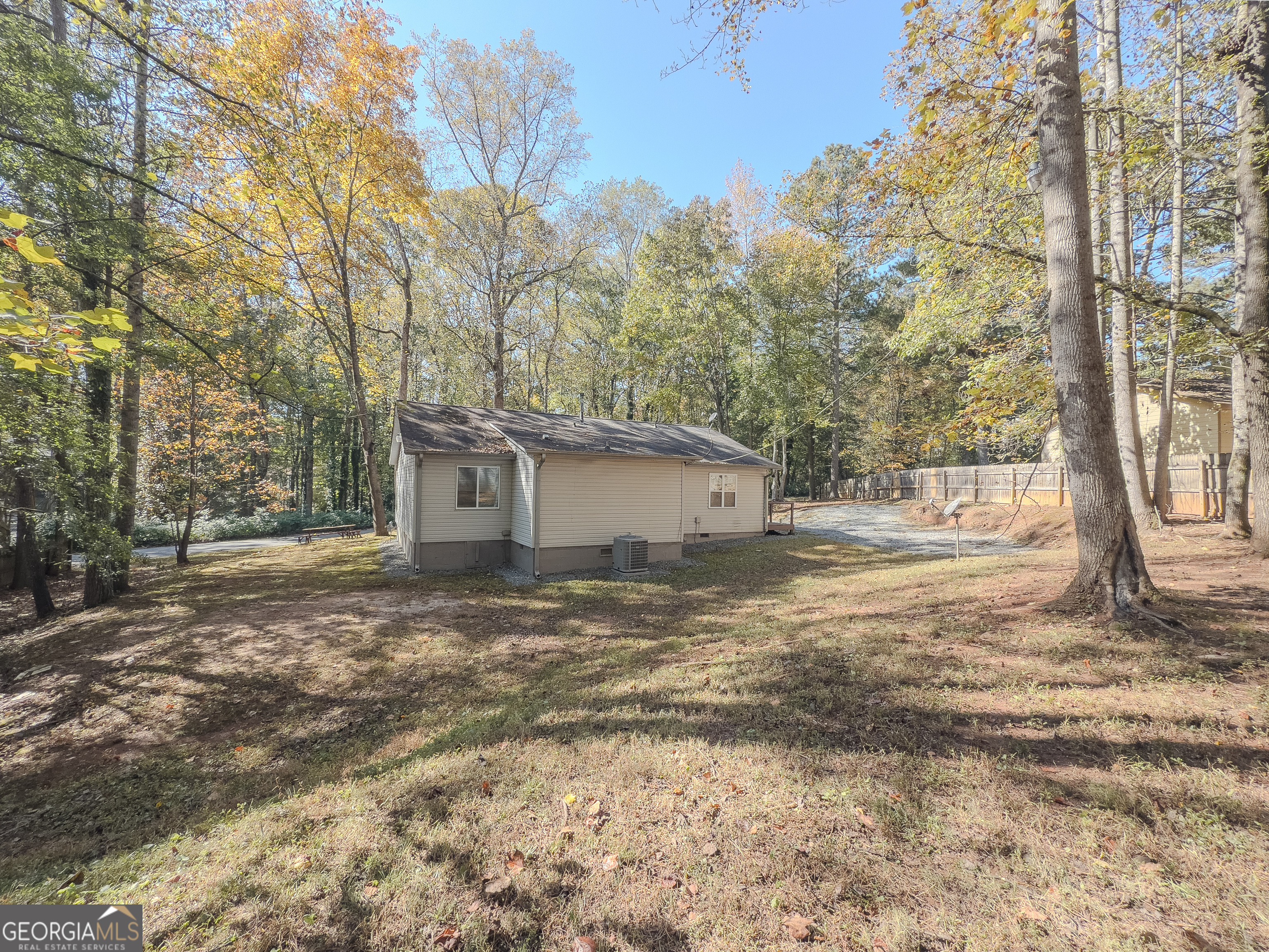 580 Pineland Circle SW Mableton GA 30126