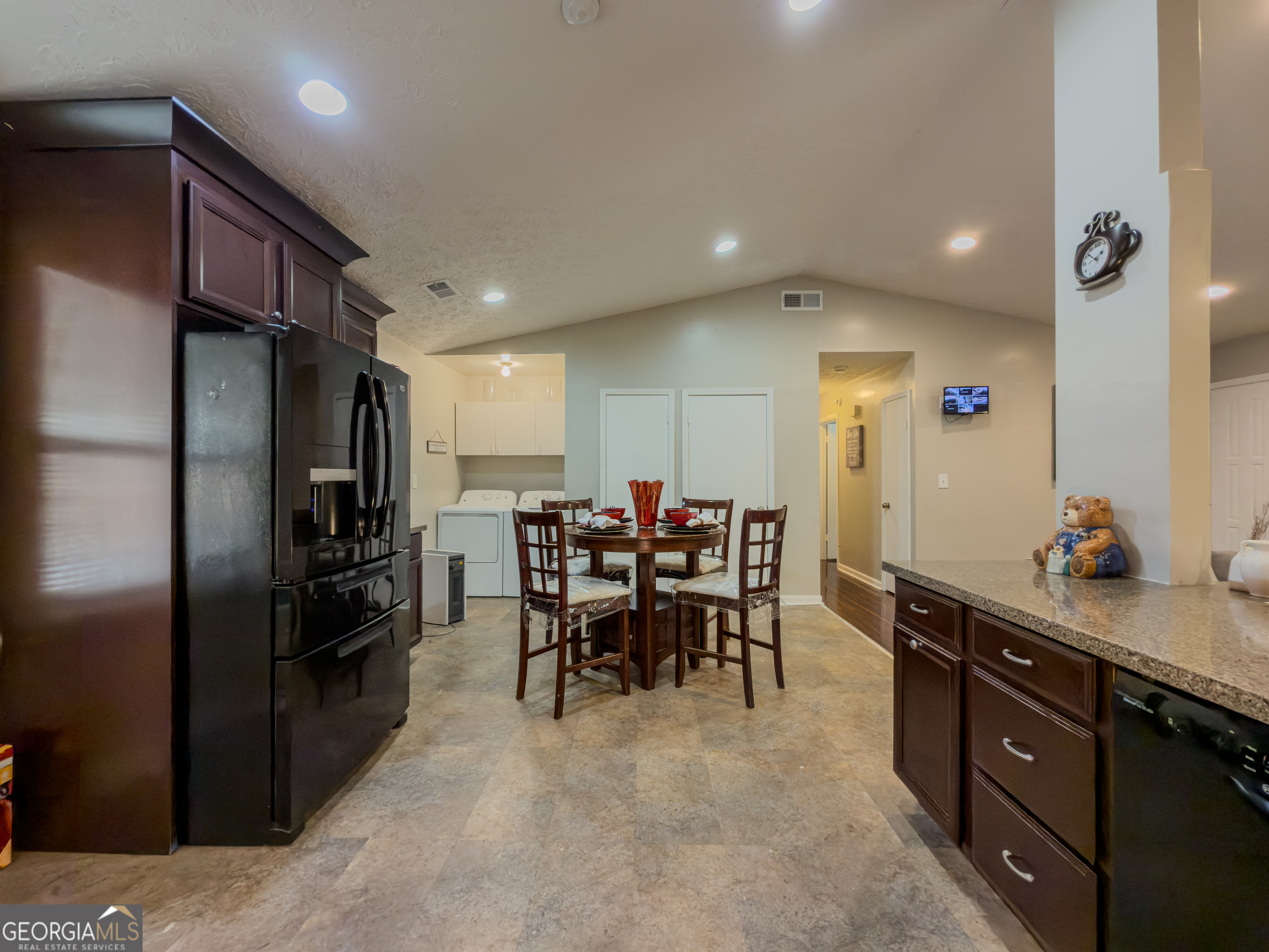 580 Pineland Circle SW Mableton GA 30126