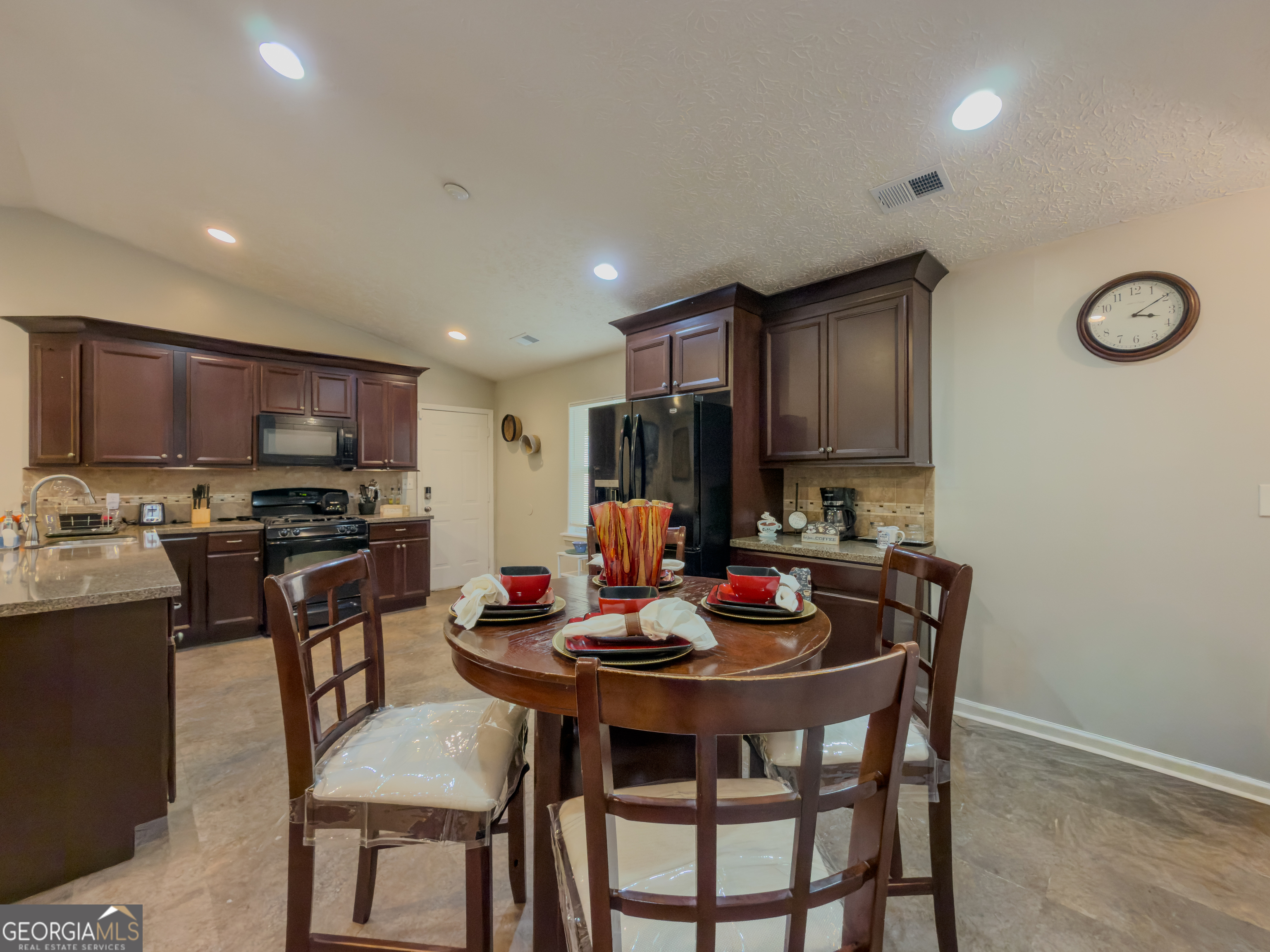 580 Pineland Circle SW Mableton GA 30126