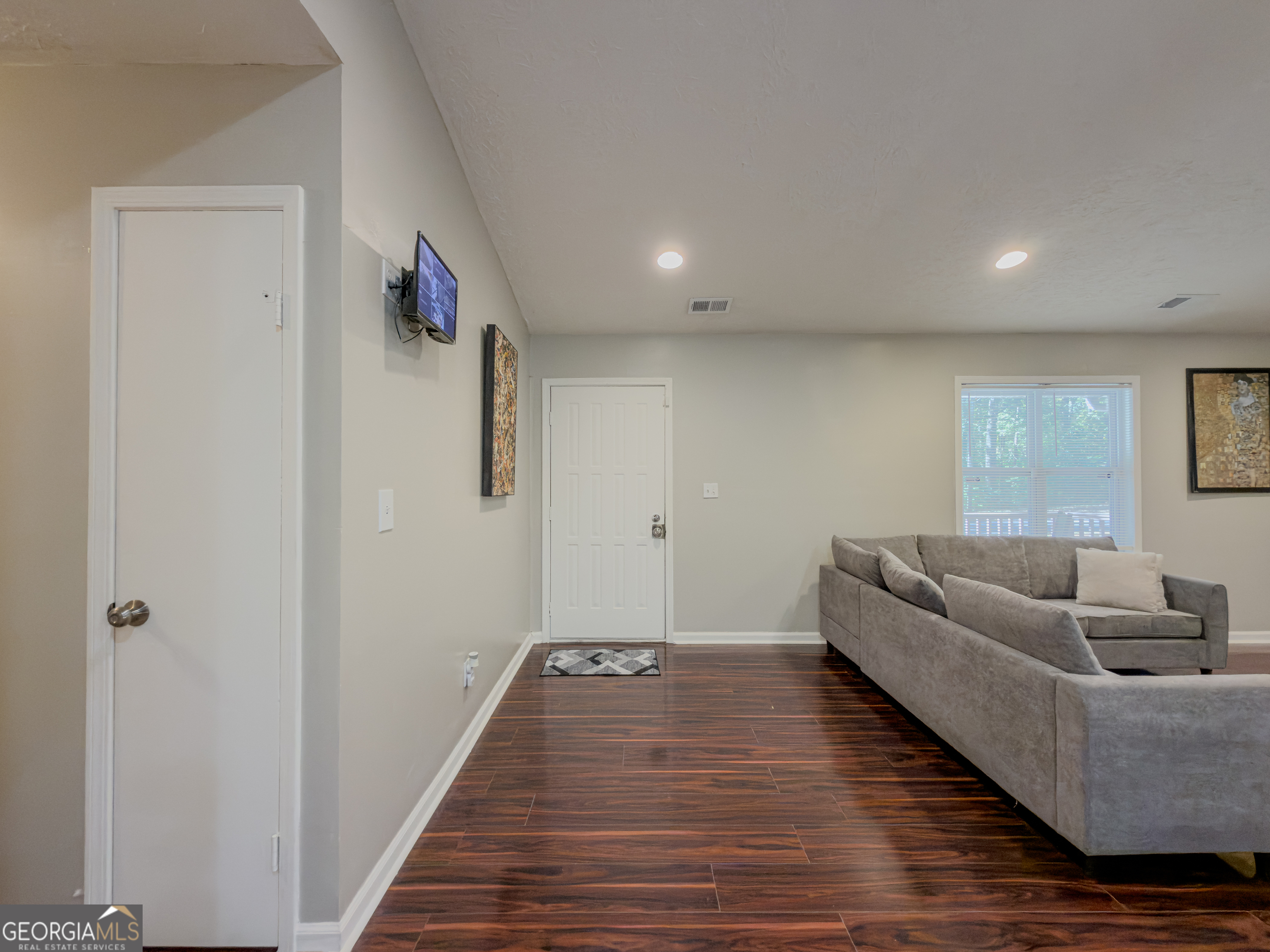 580 Pineland Circle SW Mableton GA 30126