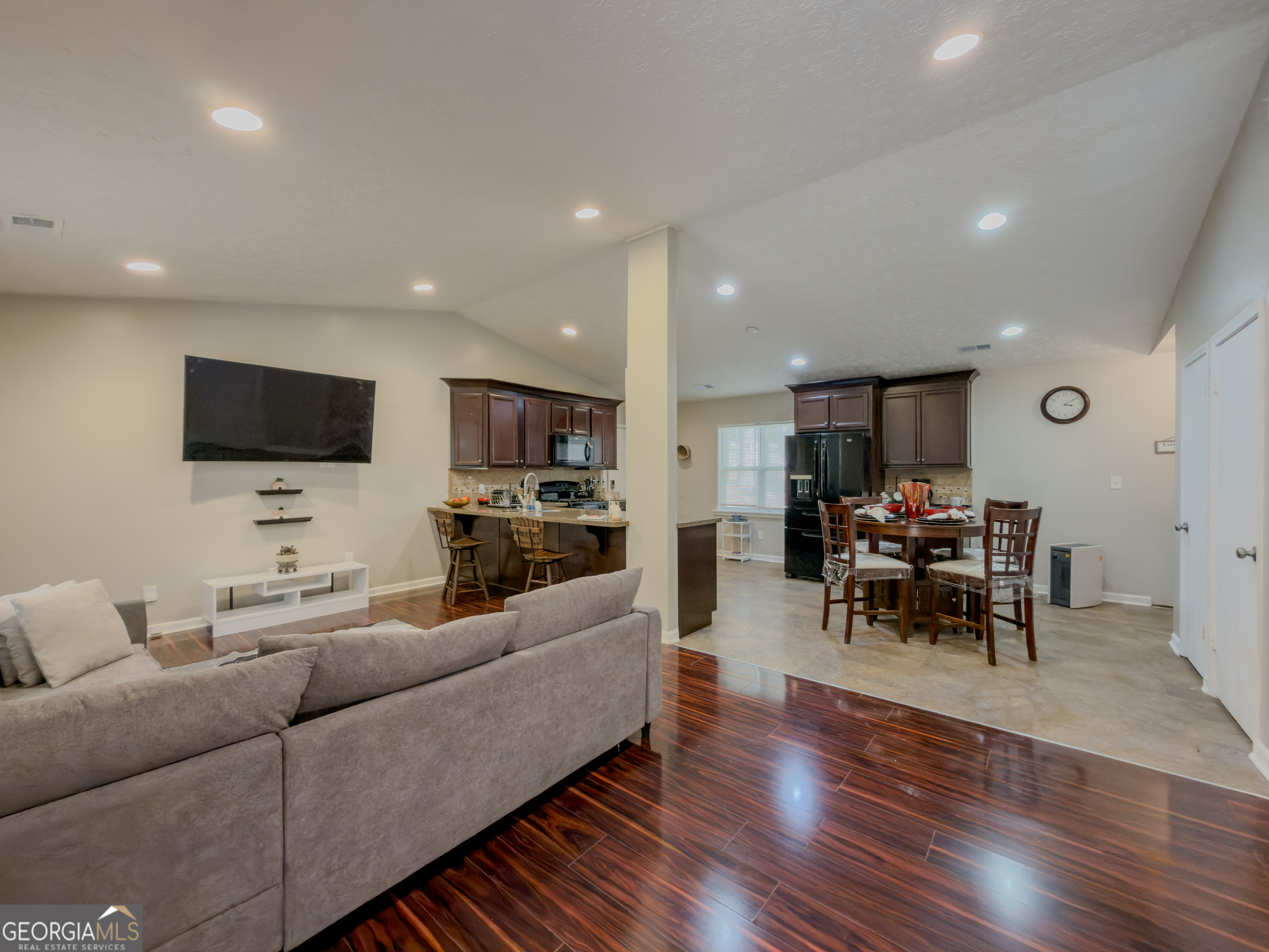 580 Pineland Circle SW Mableton GA 30126